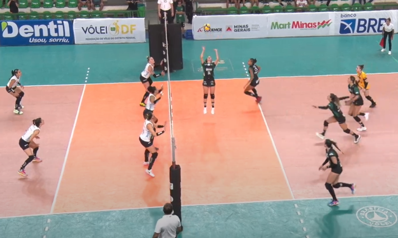 PRAIA CLUBE BRASÍLIA VÔLEI MINEIRO FEMININO (1)