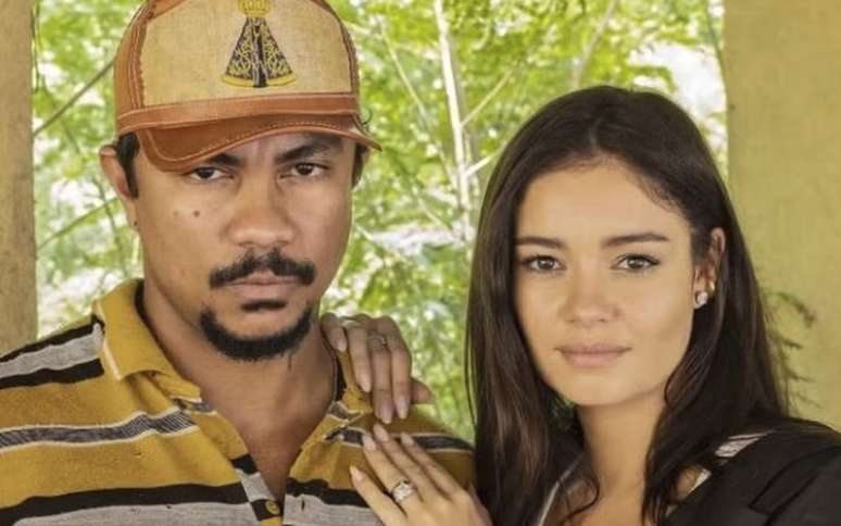 Xamã e Sophie Charlotte assumiram o romance na reta final de Renascer 