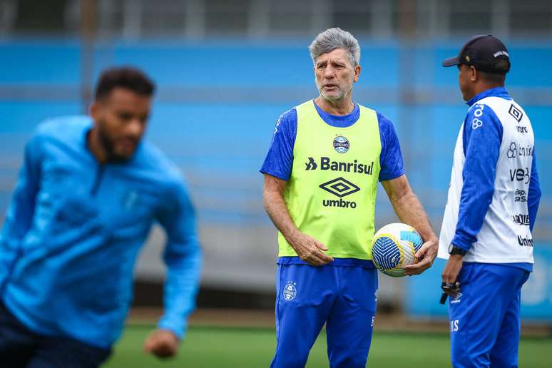 Renato Gaúcho retorna à área técnica do Grêmio após cumprir suspensão dada pelo STJD –