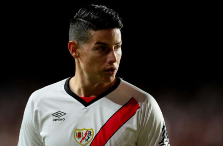 El técnico del Rayo Vallecano fue preguntado por la situación de James Rodríguez