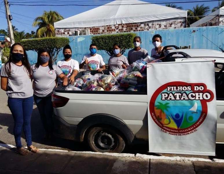 ONG ajuda moradores com doações de alimentos