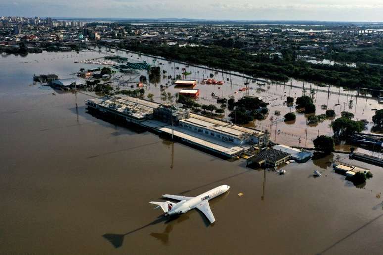 Aeroporto Internacional Salgado Filho alagado em Porto Alegre, Rio Grande do Sul
07/05/2024
REUTERS/Wesley Santos