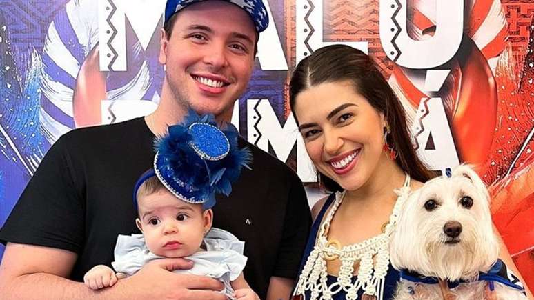 Vivian Amorim e Leo Hirschmann com a filha, Malu. Reprodução/ Instagram