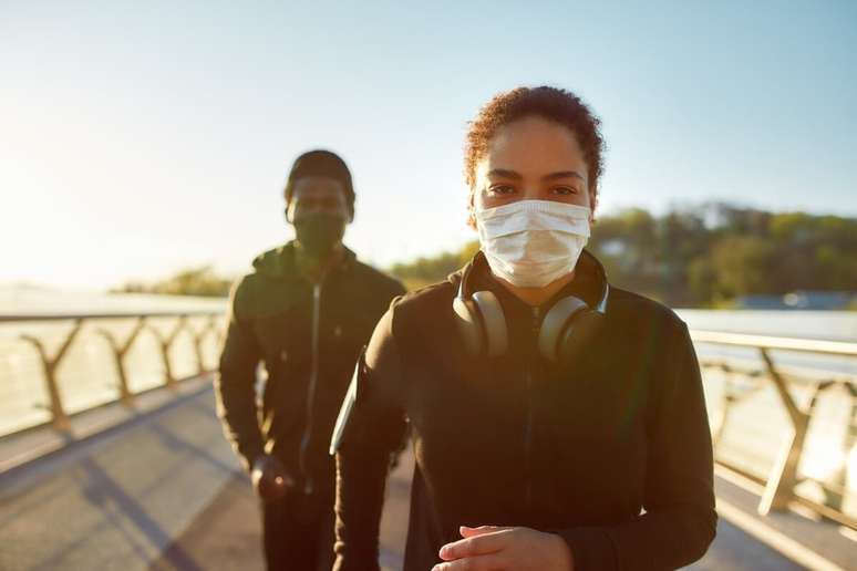 A prática de exercícios físicos durante os dias de tempo seco exige cuidados para evitar danos à saúde