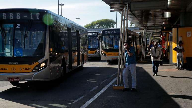 'Modelo já estava em crise antes da covid, mas depois dela, a diminuição no número de passageiros se agrava', diz Daniel Santini, pesquisador da tarifa zero