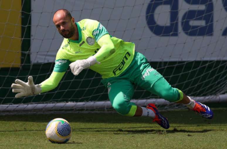 Mayke iniciou transição física no Palmeiras –