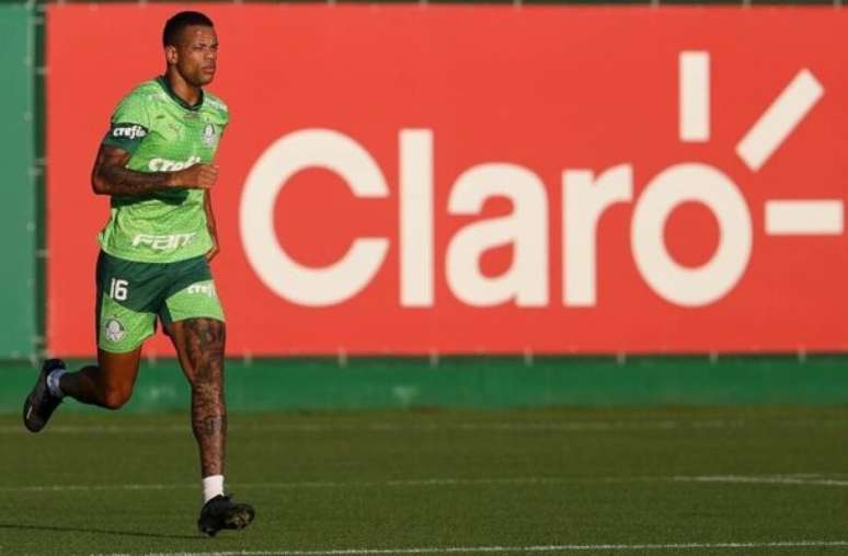 Clara Monteiro acusa Caio Paulista de agressão