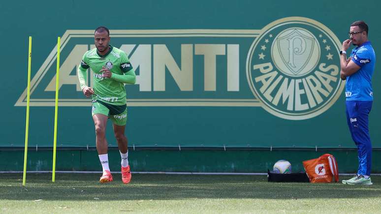 Mike iniciou a transição física no Palmeiras -