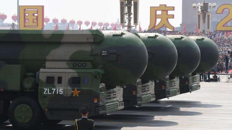 O Pentágono estima que a China tenha cerca de 500 ogivas nucleares no seu arsenal