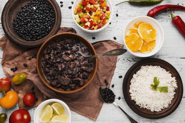 Feijoada: aprenda a fazer prato tradicional e saboroso