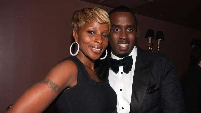 Sean Combs teve a ideia de combinar cantores de R&B, como Mary J Blige, com o som agressivo e autêntico do hip-hop.