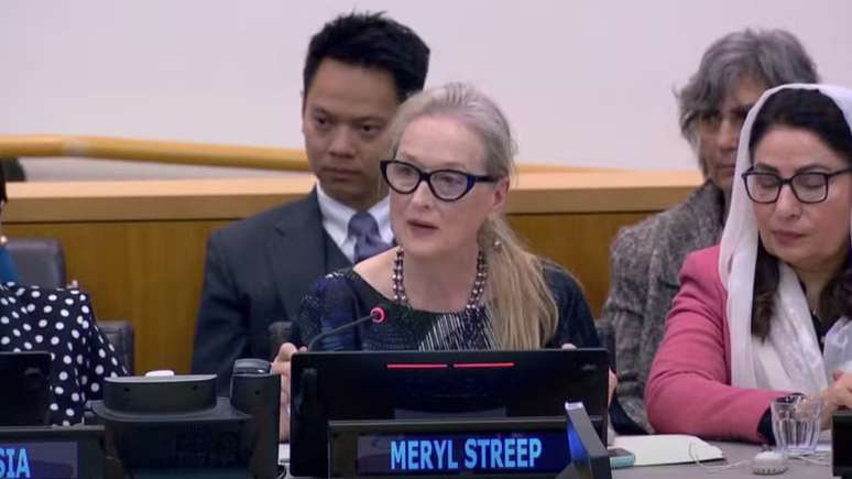 Meryl Streep faz alerta quanto aos direitos das meninas do Afeganistão