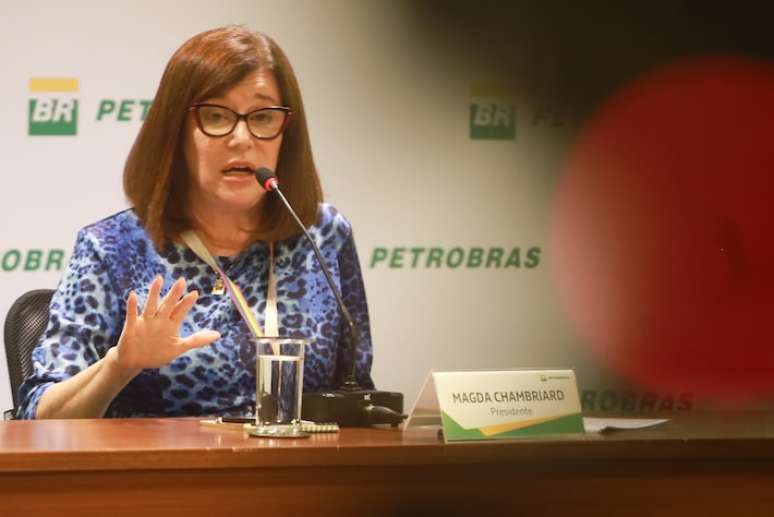 Segundo Magda, Petrobras está atenta à queda do preço do petróleo no mercado internacional