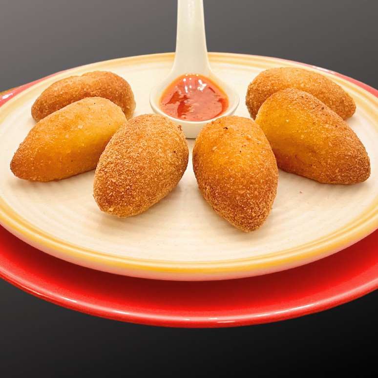 COXINHA COM MASSA DE BATATA NA AIRFRYER