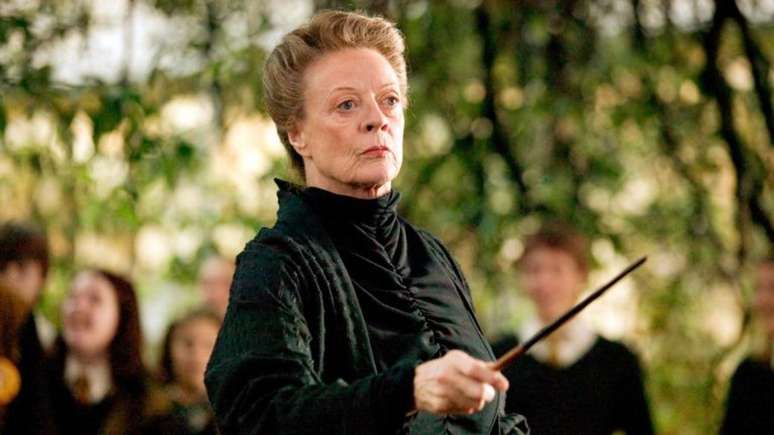 Maggie Smith como Minerva McGonagall.