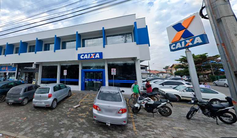 Caixa Econômica ஃபெடரல் கிளையிலிருந்து .000 R$ por mês.