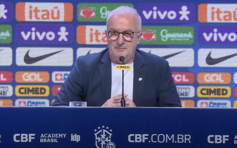 Dorival explica convocações de Igor Jesus, Abner e Vanderson para a Seleção