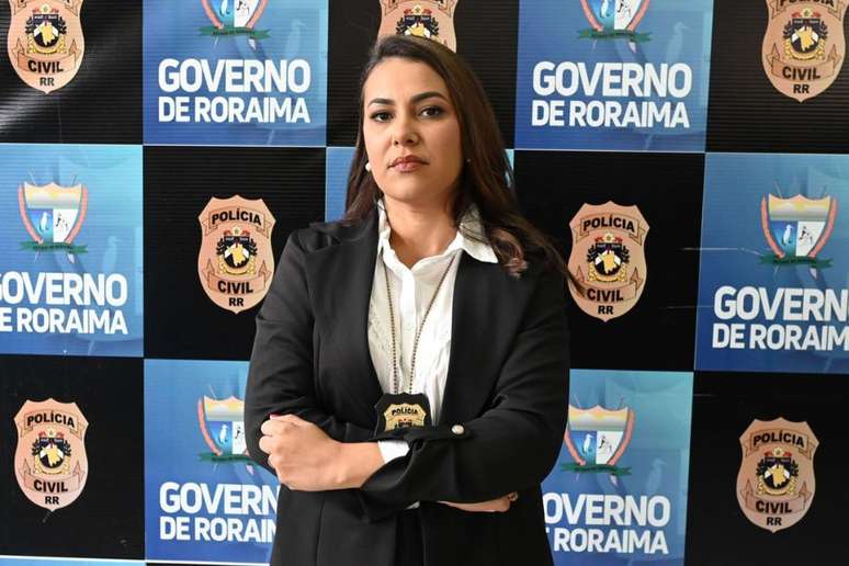 Gislayne prestou concurso e entrou para a polícia, atuando na delegacia de homicídios