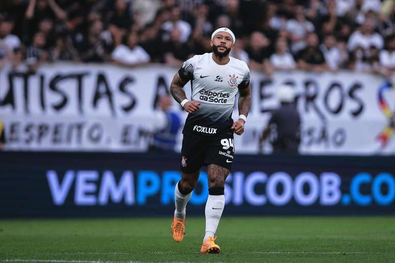 Memphis Depay (Corinthians) durante jogo contra o Atl&eacute;tico-GO, no dia 21.09.2024 