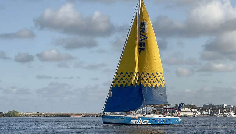 Barco Brasil na Refeno 