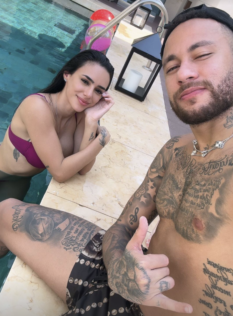 Neymar postou foto ao lado de Bruna Biancardi