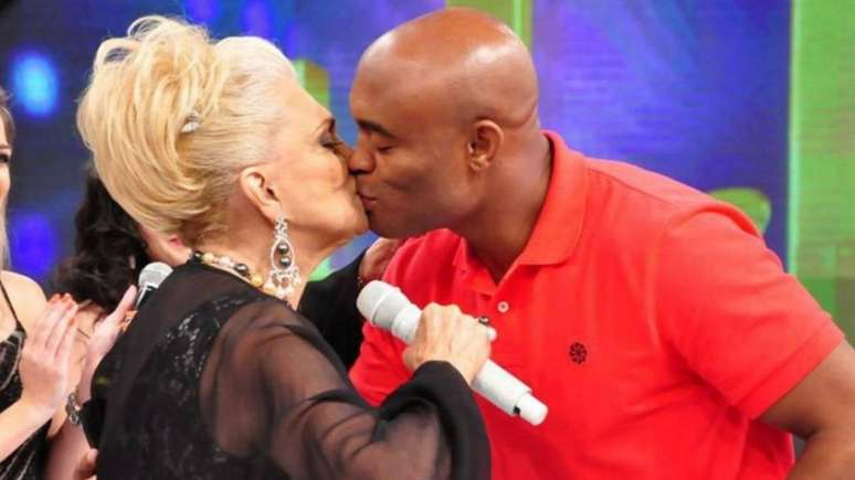 Hebe e lutador Anderson Silva –  