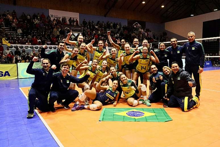 Brasil superou a Argentina no tie-break e conquistou o Sul Americano sub-21 de vôlei feminino