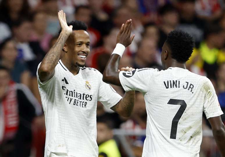 Eder Militão e Vini Jr comemoram gol do Real Madrid