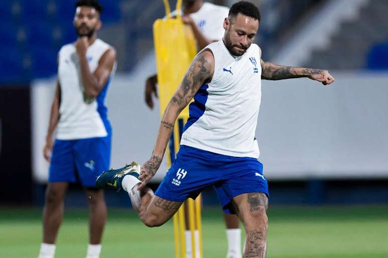 Neymar iniciou sua integração com o elenco com o fim de se aproximar do retorno oficial aos gramados –