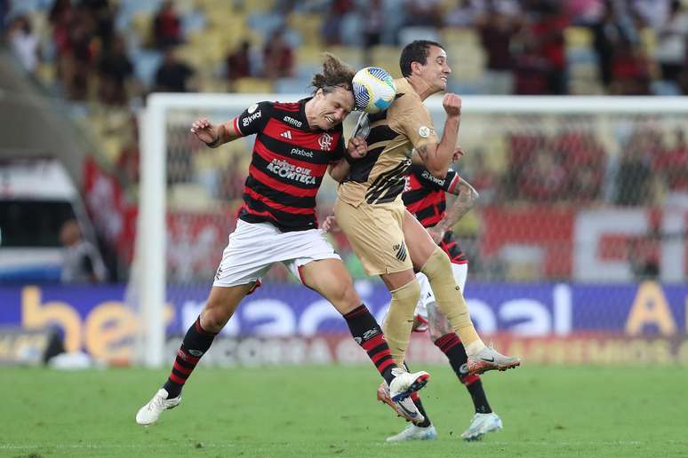 Flamengo joga mal novamente mas vence o Athletico (Photo by Wagner Meier/Getty Images)