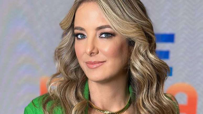 Elegant? Ticiane Pinheiro’s dress steals the show at a luxury wedding