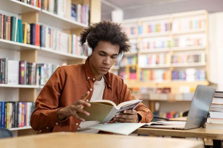 Estudar os grandes nomes da literatura ajuda a garantir uma boa pontuação no Enem