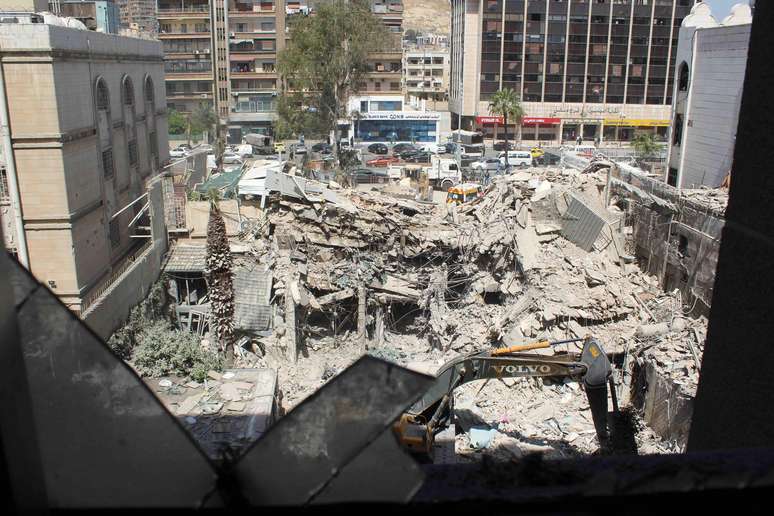 Um edifício do consulado iraniano na Síria foi destruído num ataque aéreo em 1 de abril, matando militares iranianos de alta patente