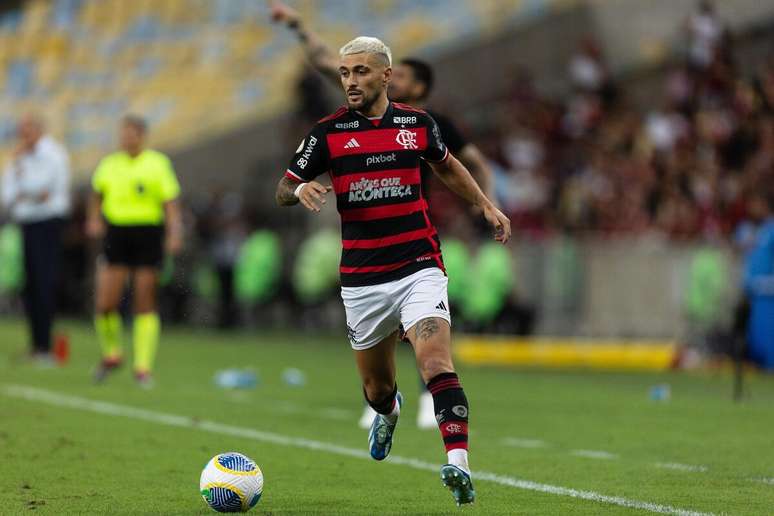 Arrascaeta (Flamengo) durante jogo contra o Athletico-PR, no dia 29.09.2024 