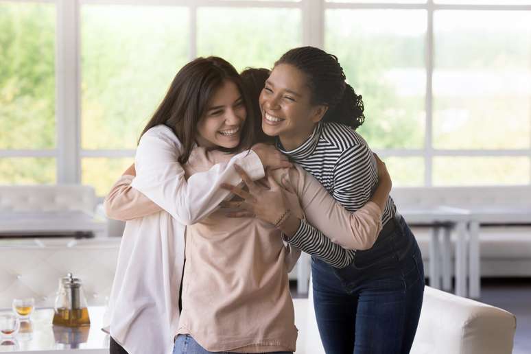 Os amigos são extremamente importantes e necessárias na fase adulta, assim como em qualquer outra, eles não tem prazo de validade