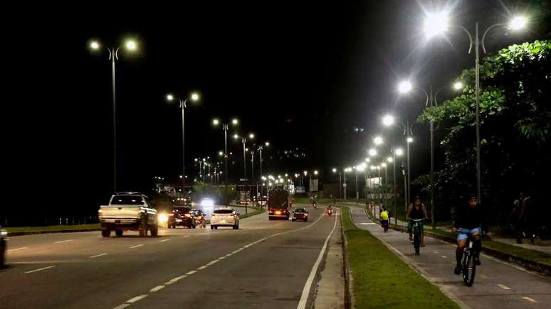 Iluminação urbana, ordenamento urbano e regulamentação da questão fundiária e imobiliária estão entre as ações que o poder municipal pode tomar na área da segurança pública, diz diretora do Instituto Igarapé