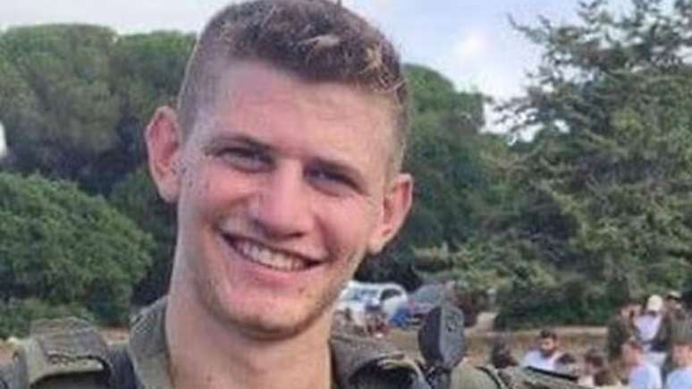 O militar israelense Eitan Oster, de 22 anos, morreu em confronto com o Hezbollah, no sul do Líbano, nesta quarta