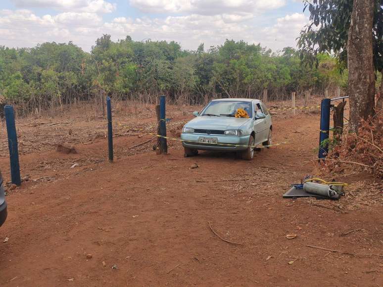 Carro de idoso desceu sozinho e o atropelou em Carmo do Paranaíba (MG)