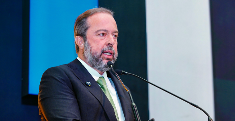 Alexandre Silveira é o ministro de Minas e Energia