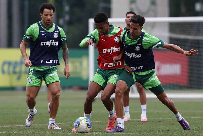 Estêvão pode retornar contra o RB Bragantino –