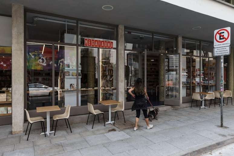 Livraria Megafauna funciona no térreo do Copan