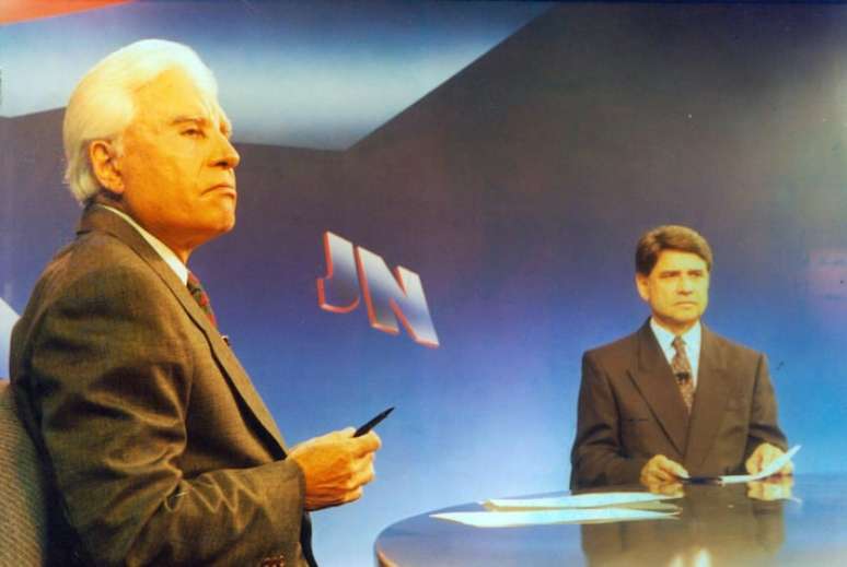 Cid Moreira e Sérgio Chapelin, que apresentavam o Jornal Nacional antes da entrada de Bonner e Lilian Wite Fibe.