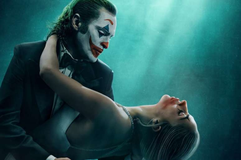 Joaquin Phoenix e Lady Gaga interpretam Coringa e Arlequina em Coringa: Delírio a Dois