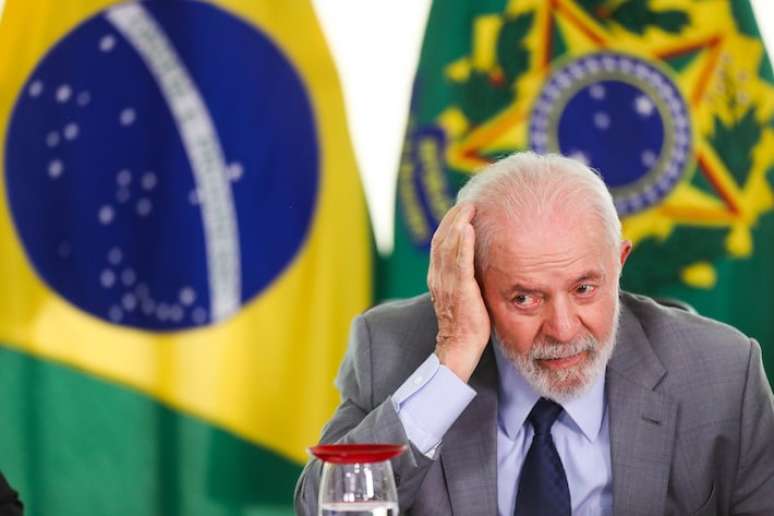 Agentes faziam a vistoria do local de votação do presidente Luiz Inácio Lula da Silva (PT)