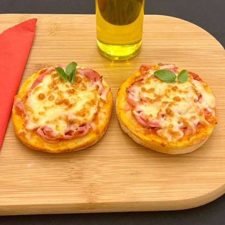 Mini Pizza no Pão Sírio na Airfryer