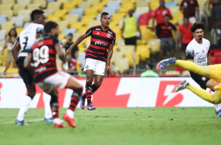 Alex Sandro feels uncomfortable and will not face Bahia