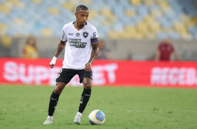 Vitor Silva/Botafogo - Legenda: Adryelson chegou por empréstimo junto ao Lyon