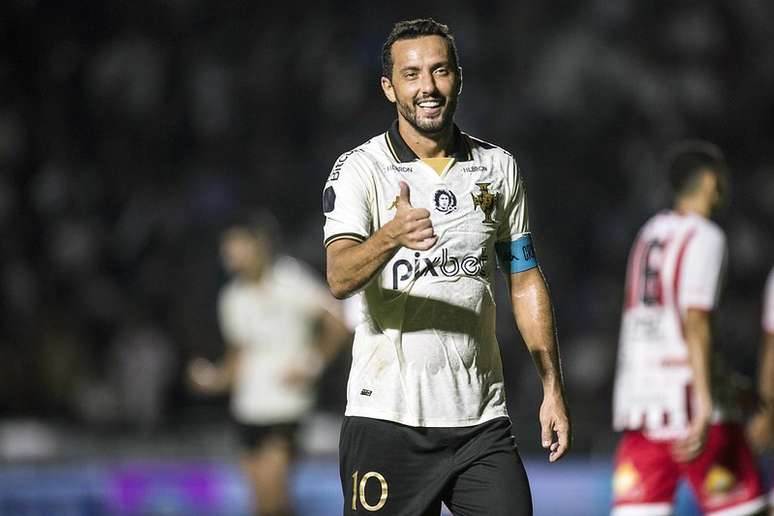 Nenê em partida pelo Vasco –