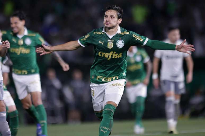 Raphael Veiga (Palmeiras) celebrando seu gol contra o Atlético-MG, no dia 28.09.2024 