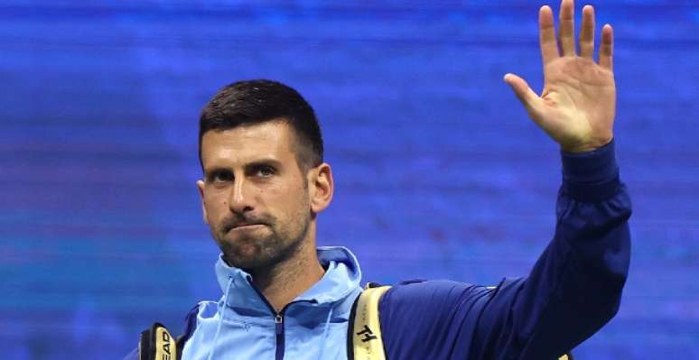 Djokovic, Alcaraz e Sinner vencem na estreia em Xangai